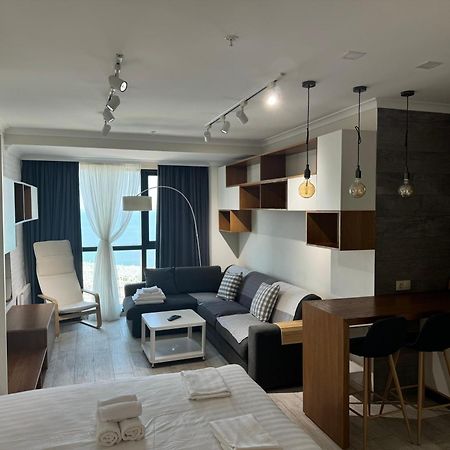 Apartment In Porta Batumi Tower Bagian luar foto
