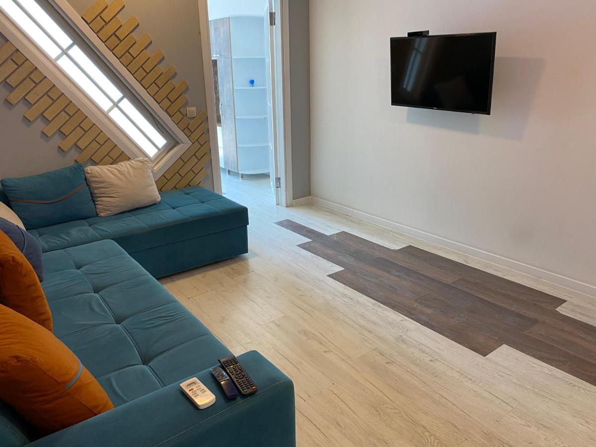 Apartment In Porta Batumi Tower Bagian luar foto