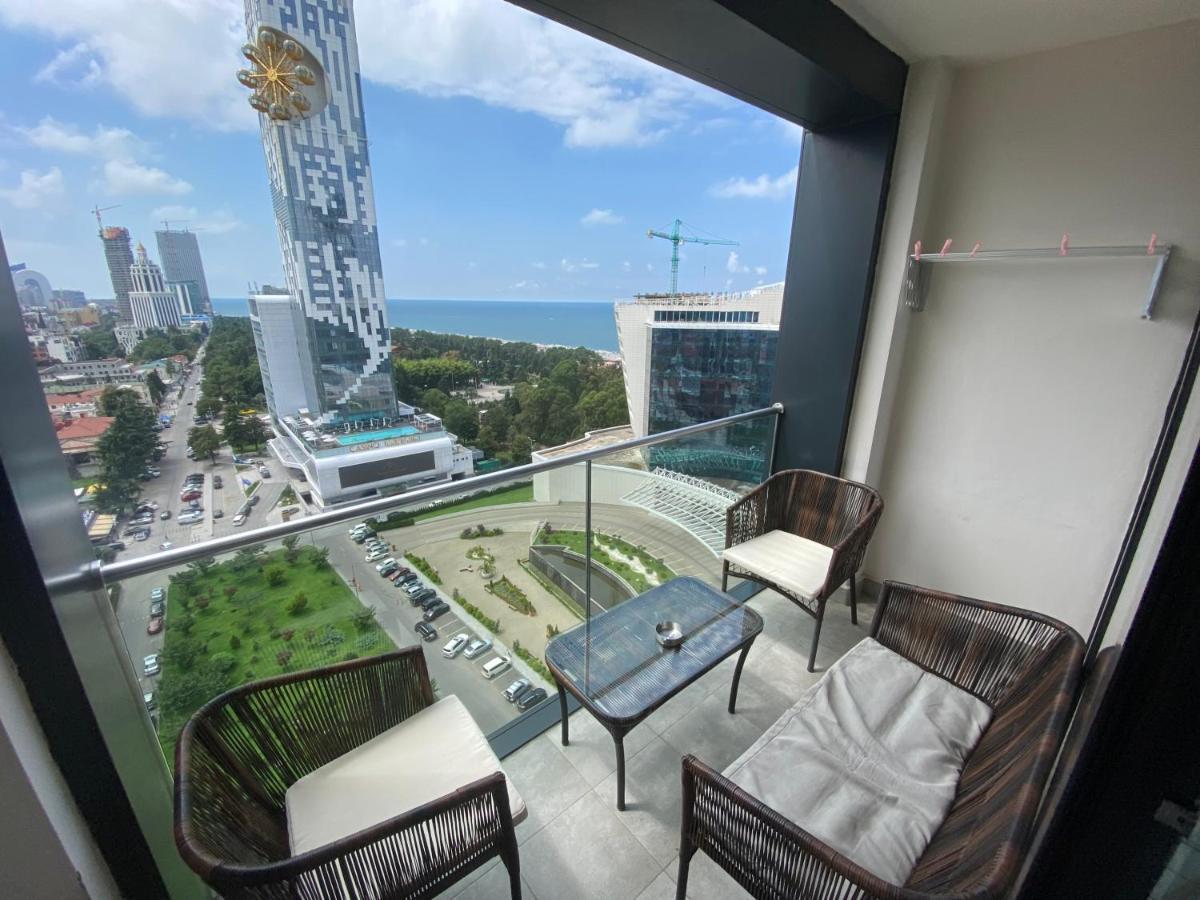 Apartment In Porta Batumi Tower Bagian luar foto