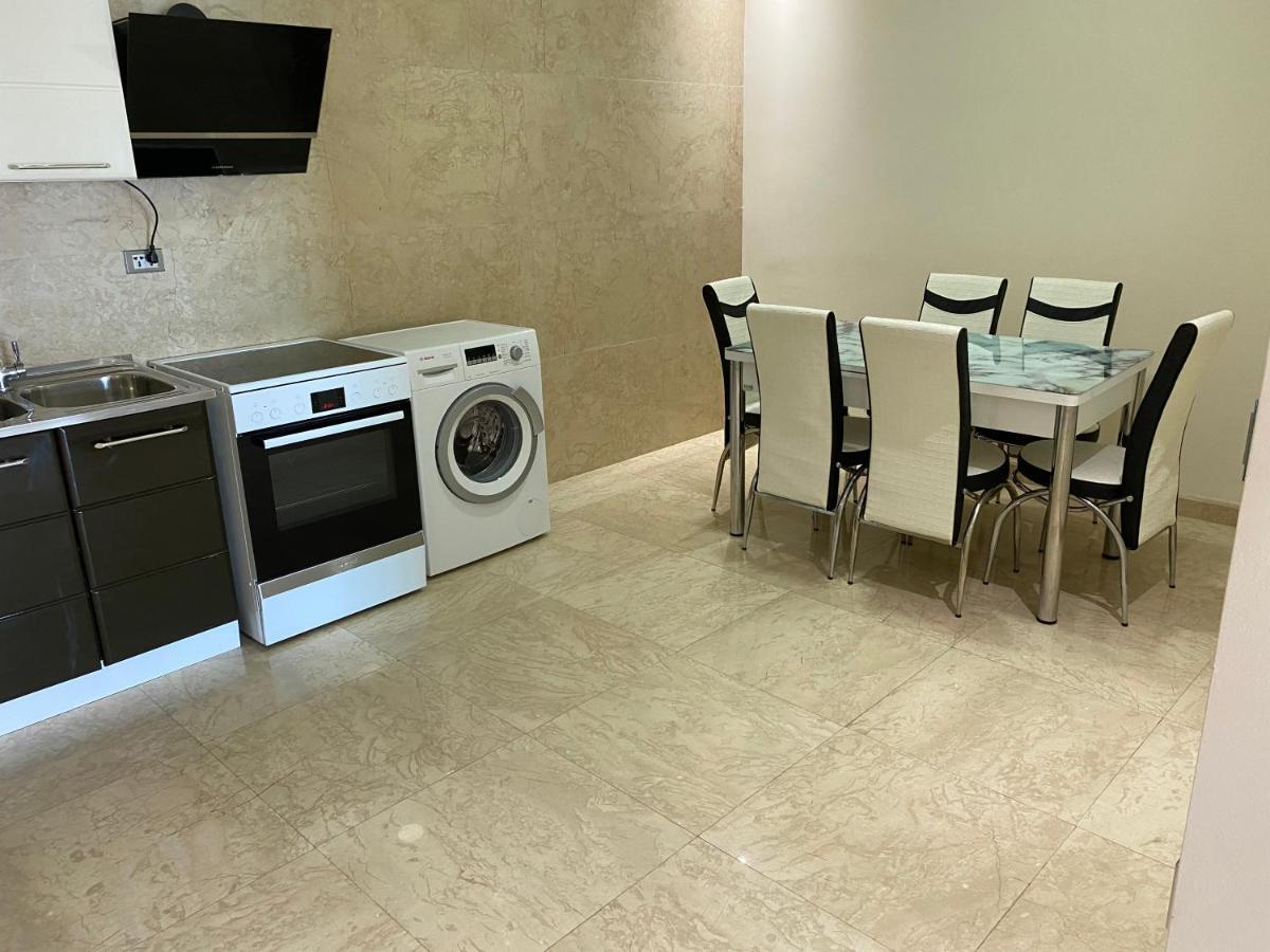 Apartment In Porta Batumi Tower Bagian luar foto