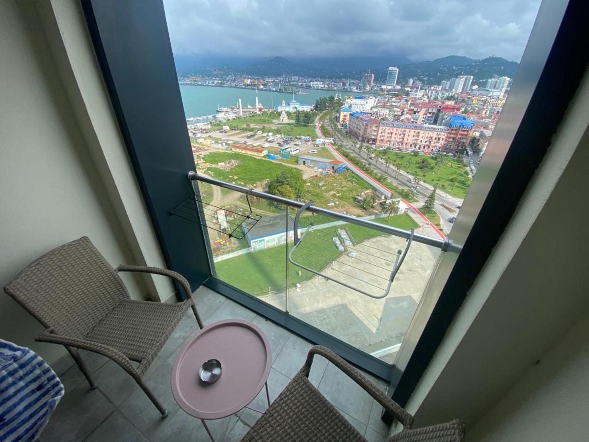 Apartment In Porta Batumi Tower Bagian luar foto