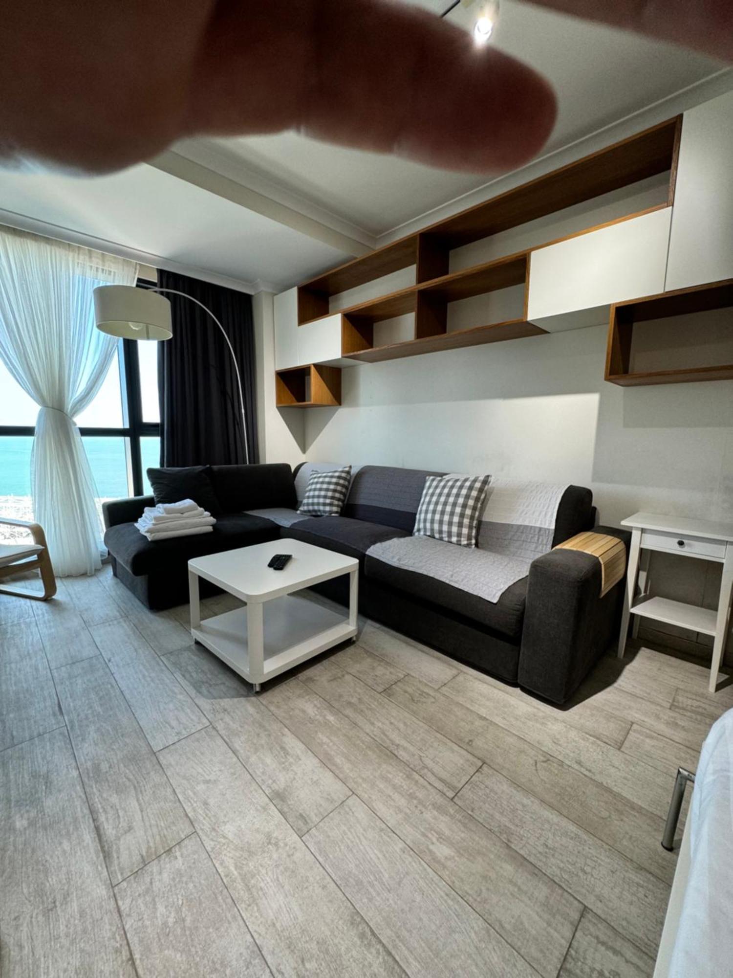 Apartment In Porta Batumi Tower Bagian luar foto