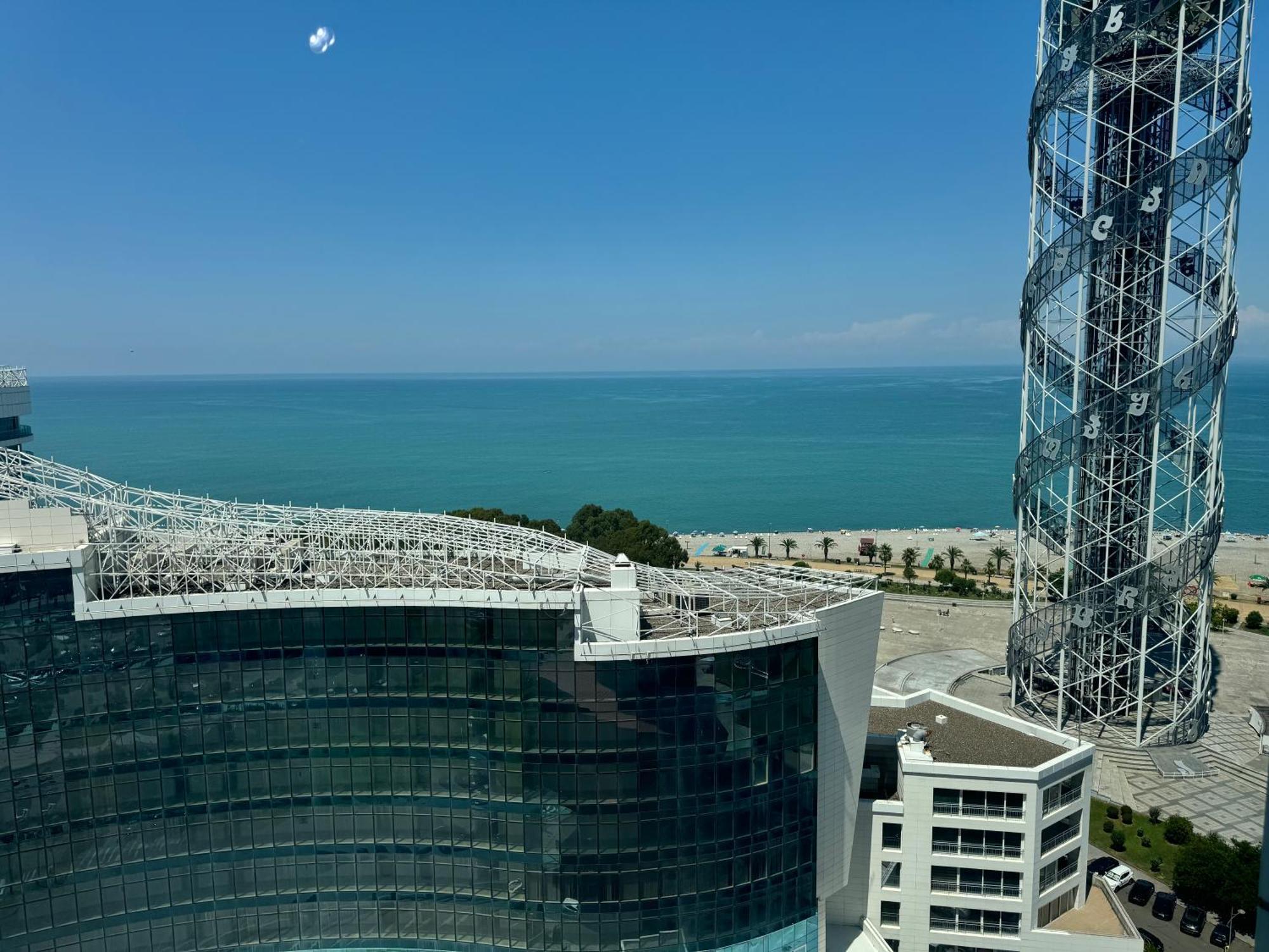 Apartment In Porta Batumi Tower Bagian luar foto